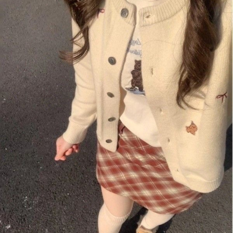 Cute sweater with bow