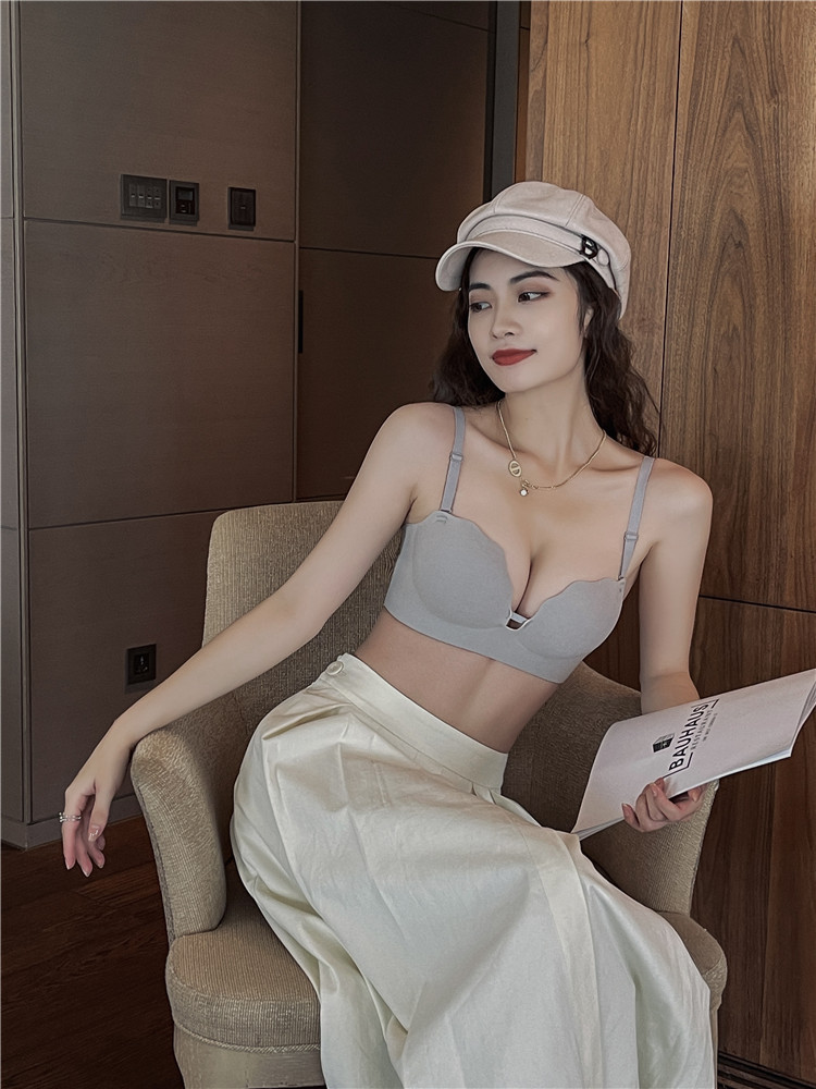 Física nueva moda simple ropa interior de las mujeres suave y cómodo desnudo soporte superior inconsútil pequeño pecho se reunieron sujetador inalámbrico
