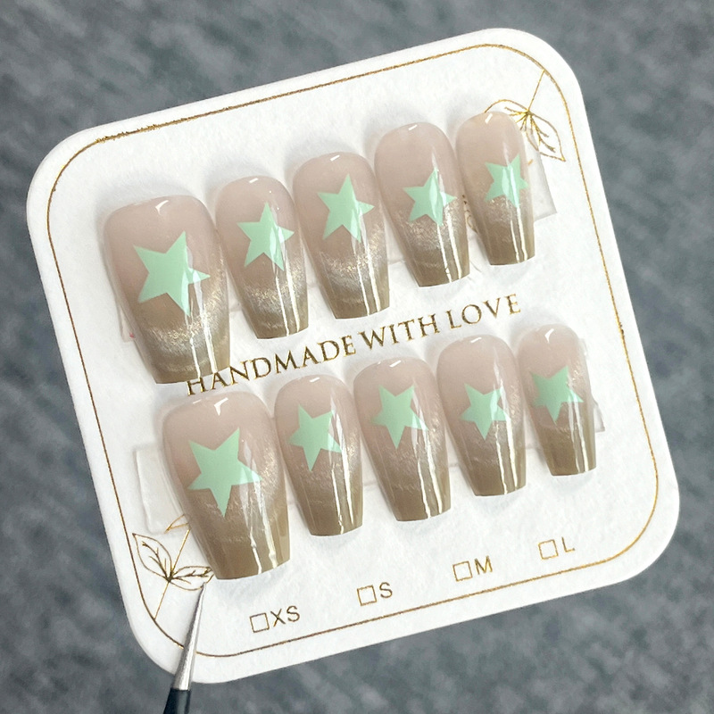 Wearing a Short Nail Pieces Summer Fresh French Cat Eye Nail Art Green Gradient Stars False Nails Nails Batch