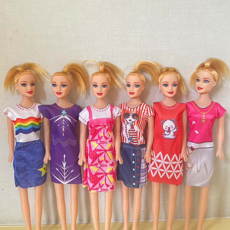 Muñeca Barbie de bricolaje al por mayor, embalaje individual, caja de regalo de puesto de juguete para niña, premio 1 yuanes, exportación transfronteriza