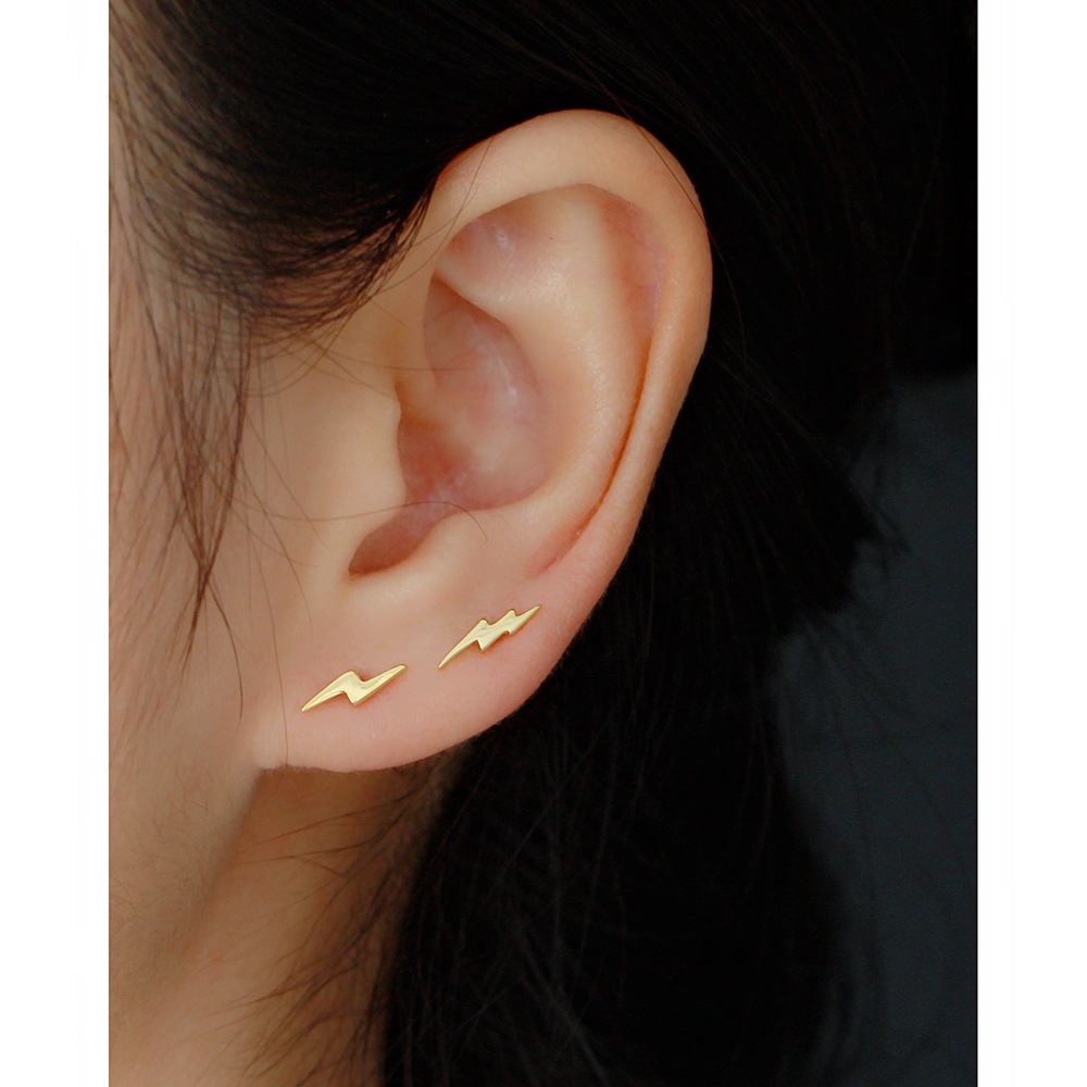 Simple Style Lightning Sterling Silver Polishing Ear Studs 1 Pair