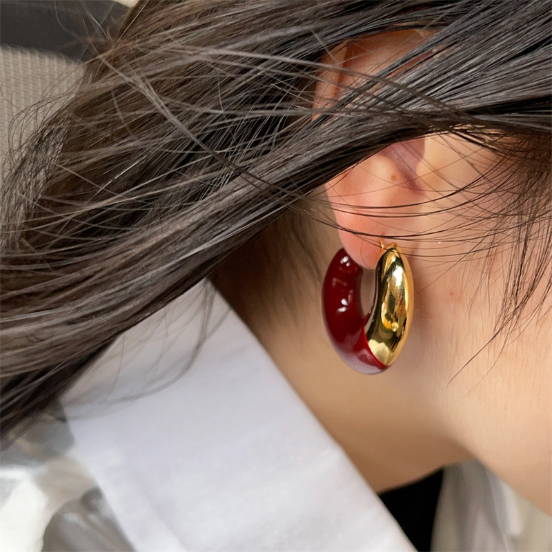 C-shaped Stud Earrings Retro Designer Style Metal Enamel Jewelry_voghion.com