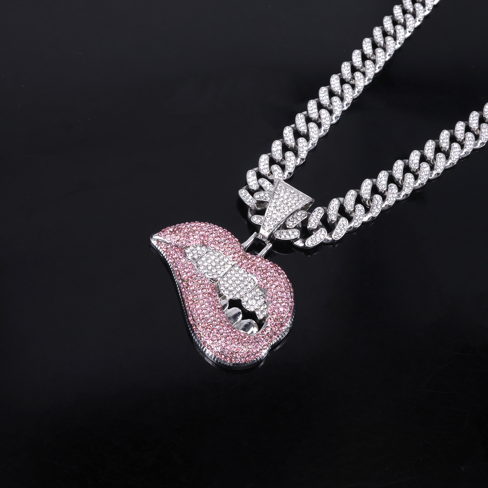 Collier Pendentif Lèvres Strass Style Hip Hop Pour Homme_voghion.com