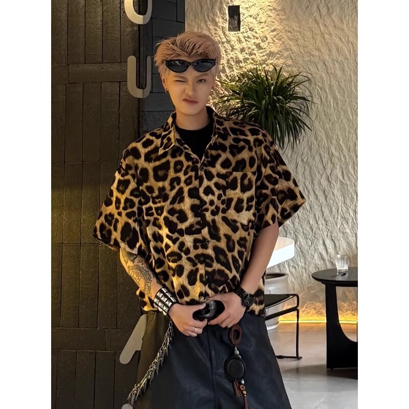 American high street style leopard print all-over shirt for men, summer lightweight breathable ice silk short-sleeve drapey quick-dry floral shirt