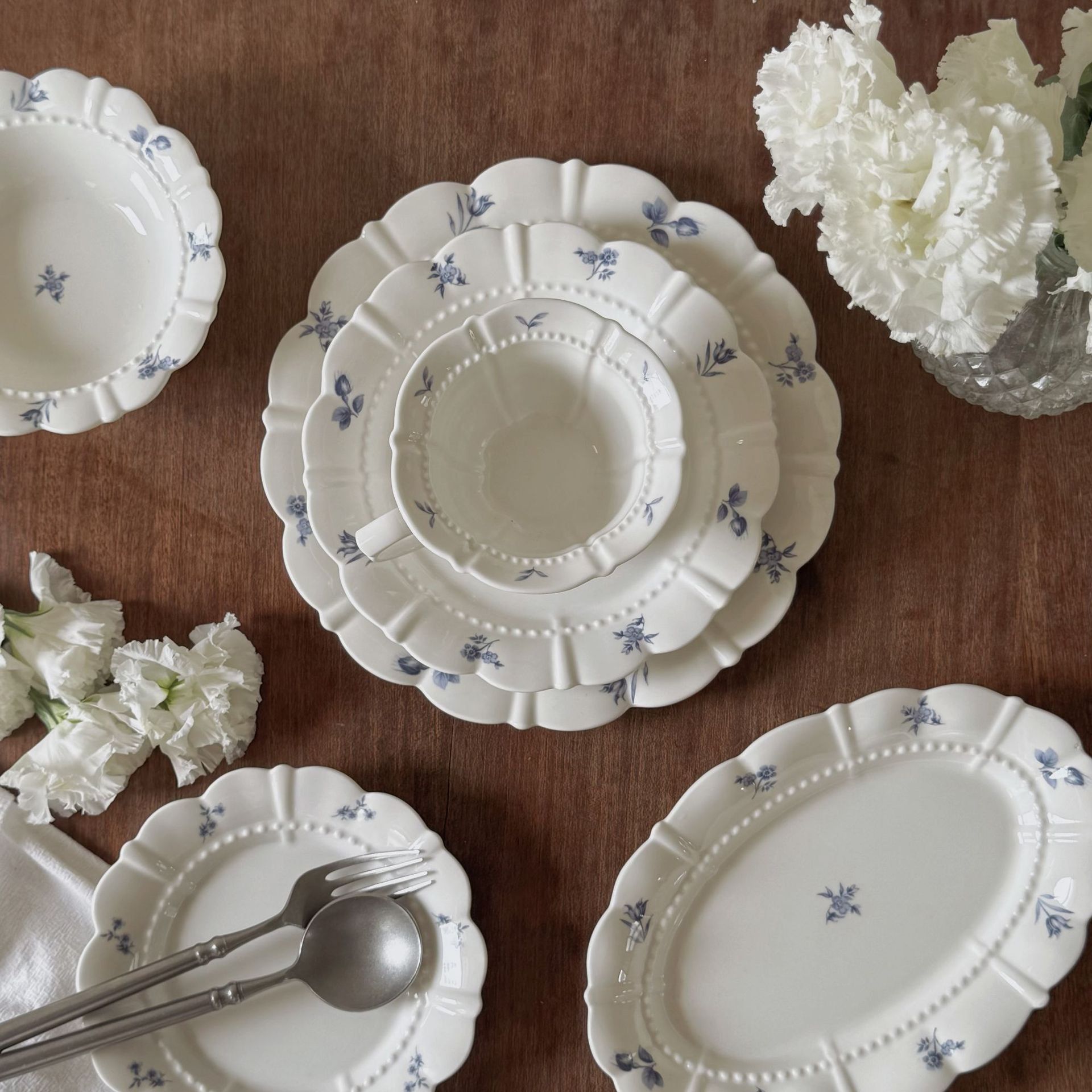 French Petal Blue Floral Ceramic Tableware Ceramic Plate Dessert Plate Ceramic Bowl Soup Bowl Coffee Cup and Saucer Dinner Plate