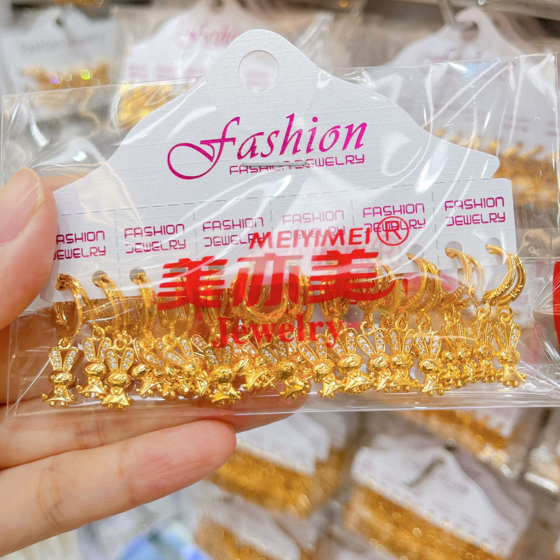 Aretes transfronterizos de amor pendientes de diamantes pequeños aretes de diamante chapeados en oro aretes de diamante aretes de diamantes