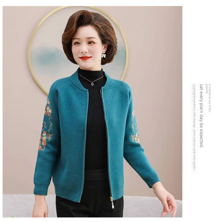 Mom's autumn wool sweater coat middle-aged women's spring and autumn short cardigan small middle-aged and elderly clothes embroidered