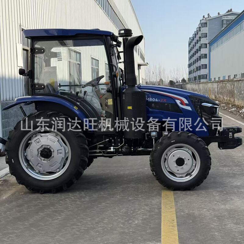 Four-Wheel Lovol 804 Large Horsepower Tractor, Greenhouse King Four-Wheel Drive Cultivator, Dongfanghong 804 Tractor Four-Wheel Lovol 804 Large Horsepower Tractor, Greenhouse King Four-Wheel Drive Cultivator, Dongfanghong 804 Tractor
