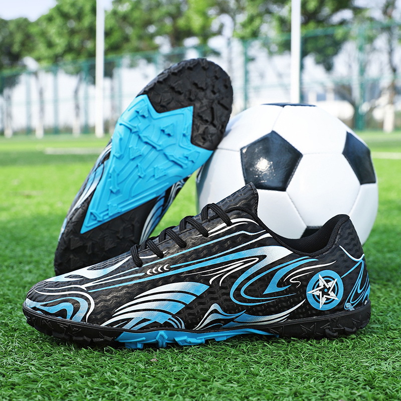 Baochuan nuevo anti-deslizante clavos zapatos de fútbol para niños zapatos de entrenamiento deportivo profesional de hombre zapatos deportivos juveniles bajos