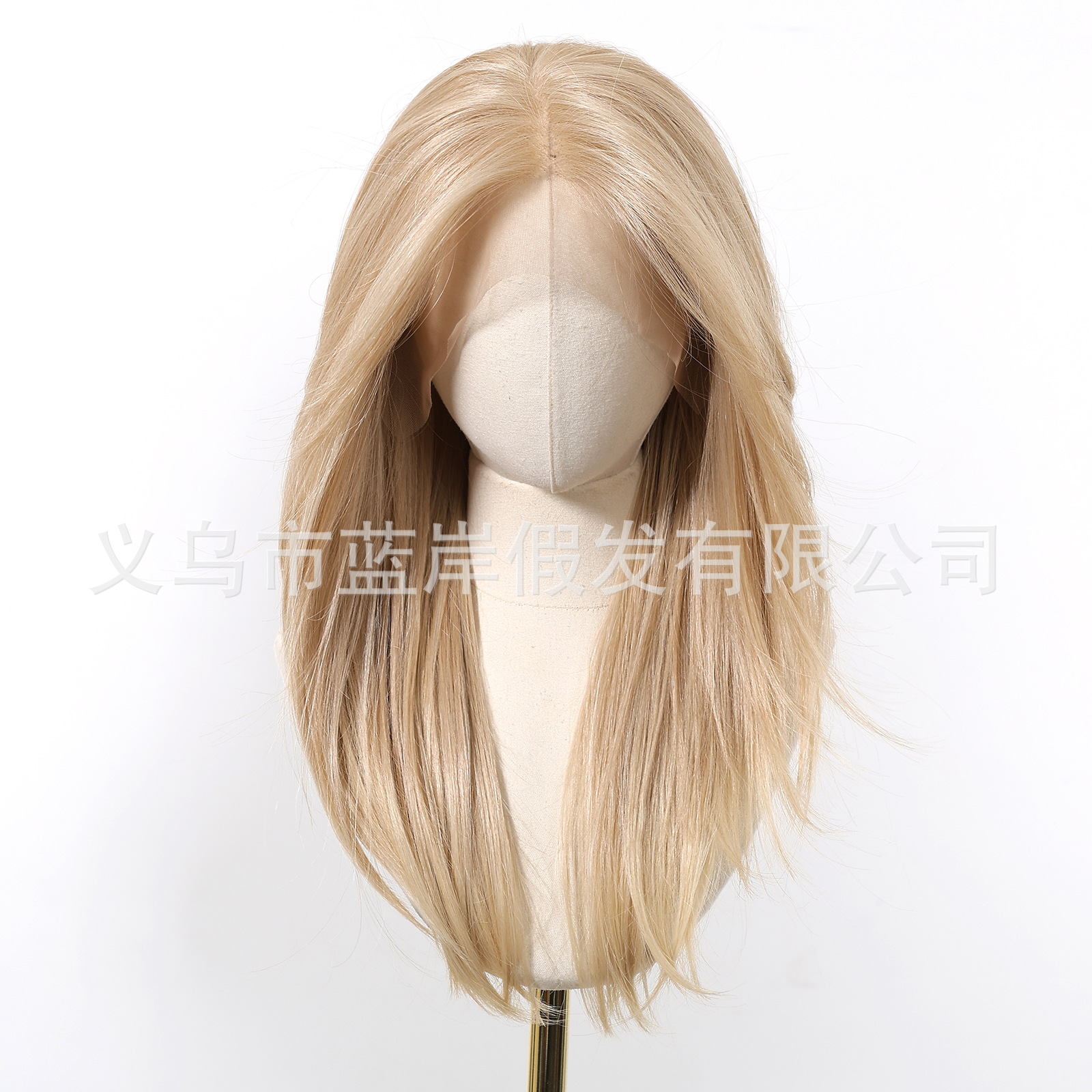 La nueva peluca transfronteriza 13*6 encaje se puede coser libremente en un área grande, cubierta dorada de longitud media, punto de fábrica