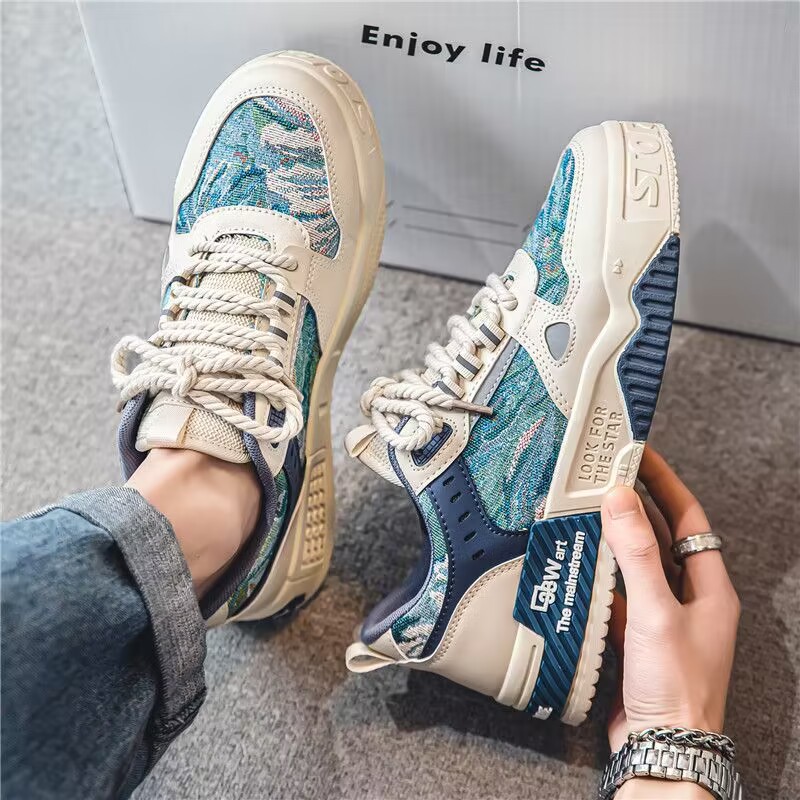 Zapatos de hombre 2024 nuevos zapatos blancos de primavera de moda coreana zapatos de skate juveniles zapatos deportivos casuales de moda para hombres