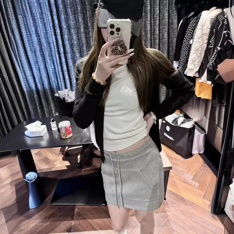 EEW * N miu series small knitted gourmet gourmet powder Qi Shen shoulder style 2 colors EEW * N miu series small knitted gourmet gourmet powder Qi Shen shoulder style 2 colors