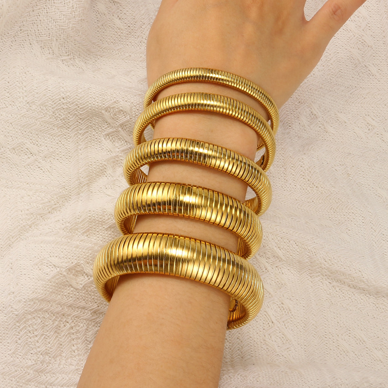 European and American elastic titanium steel bracelet does not fade personality high sense bracelet fashion women's jewelry punk bracelet wholesale