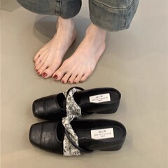 内高メアリー珍靴2025年春夏フランス新中国式レトロとスカートの頭の半分のスリッパ