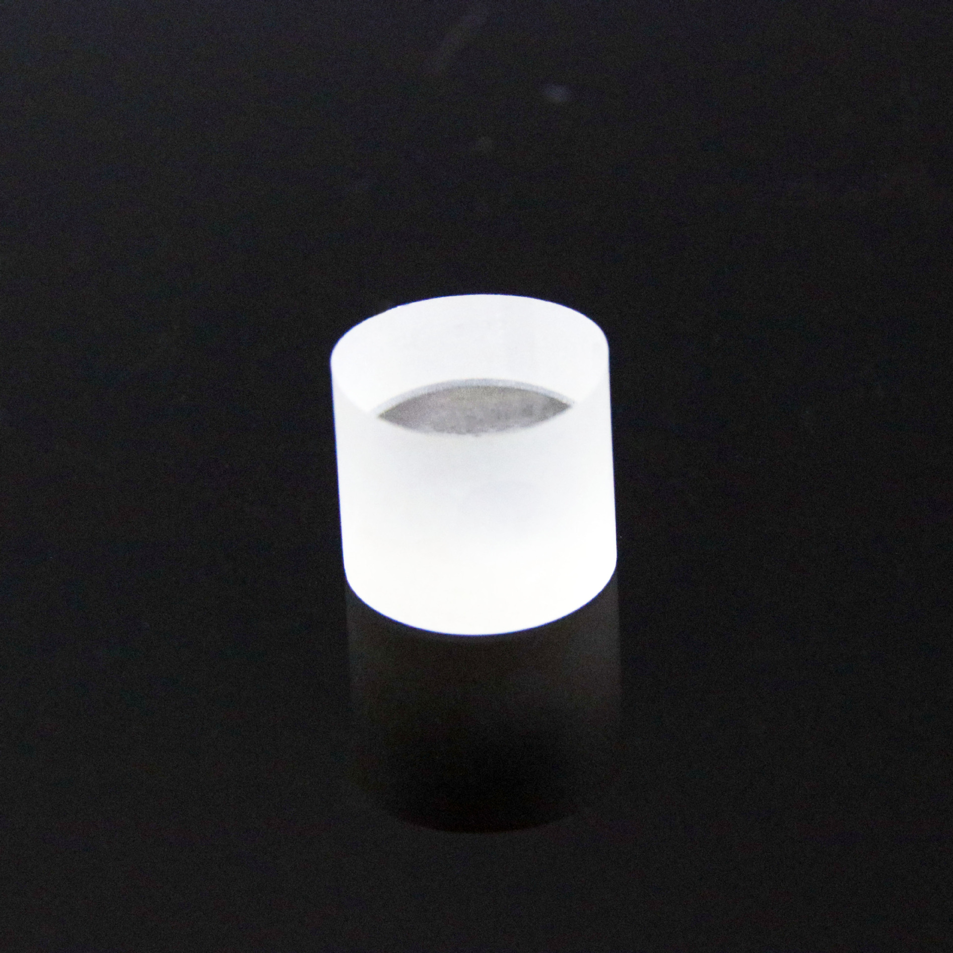 高度8mm可见光波段400-700nm材质H-K9L光学玻璃鲍威尔透镜