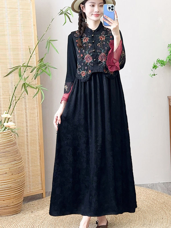 Long-Sleeved Plus Size Chinese Style Women's Copper Button Long Skirt Autumn Solid Color Ethnic Style Embroidered Women's Satin Dress Long-Sleeved Plus Size Chinese Style Women's Copper Button Long Skirt Autumn Solid Color Ethnic Style Embroidered Women's Satin Dress