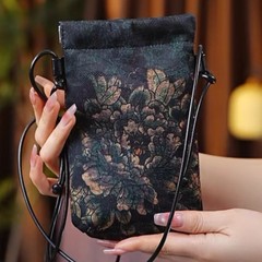 新型のハイエンドの防香雲紗斜めのバッグの携帯電話のカバンの復古バッグの収納の女性の中国風のレジャーバッグ
