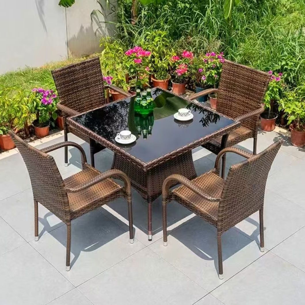 새롭게 업그레이드된 반포장의자 4+70조립사각테이블(쿠션포함)