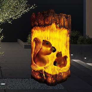Solar Squirrel Lamp Glowing Resin Christmas Decorative Lamp Courtyard Holiday Atmosphere Lamp Lawn Lamp Outdoor Hanging Tree Lamp