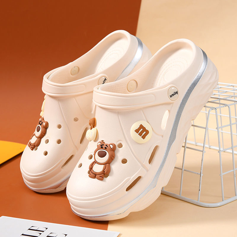 新しいファッションの女の子のビスケットの穴の靴の厚い底の包みのかわいい熊は冷たいスリッパを飾って卸売りします。|undefined