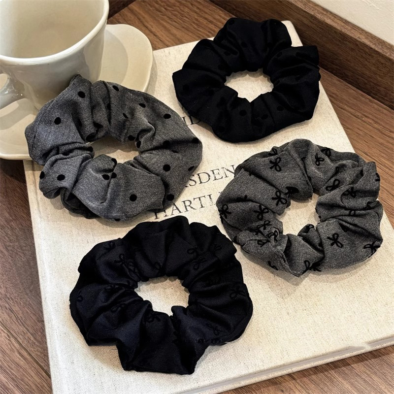 Anillo de pelo negro de intestino grueso 2025 nuevo tipo de correa de correa femenina de alta elasticidad cuerda de pelo duradera temperamento adulto cuerda de cabeza tocado