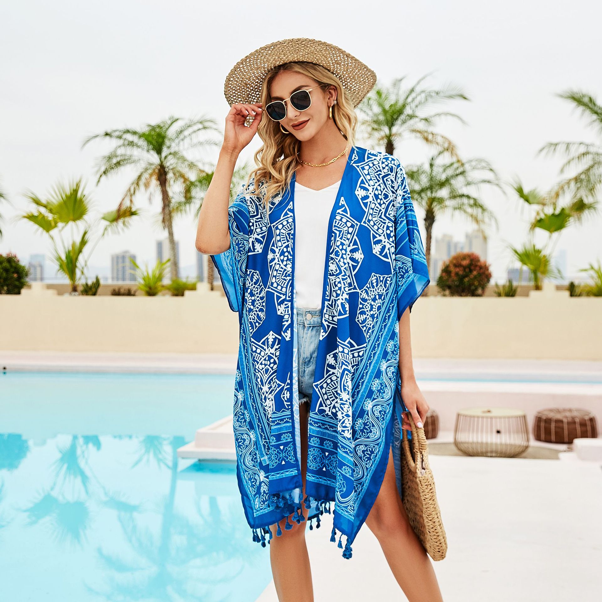 Nuevo pareo de playa de chifón de longitud media estilo bohemio para primavera y verano 2024 con estampado floral y protección solar