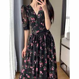 荣华服装女士碎花裙韩版印花中长款法式新款A字裙v领显短袖批发价