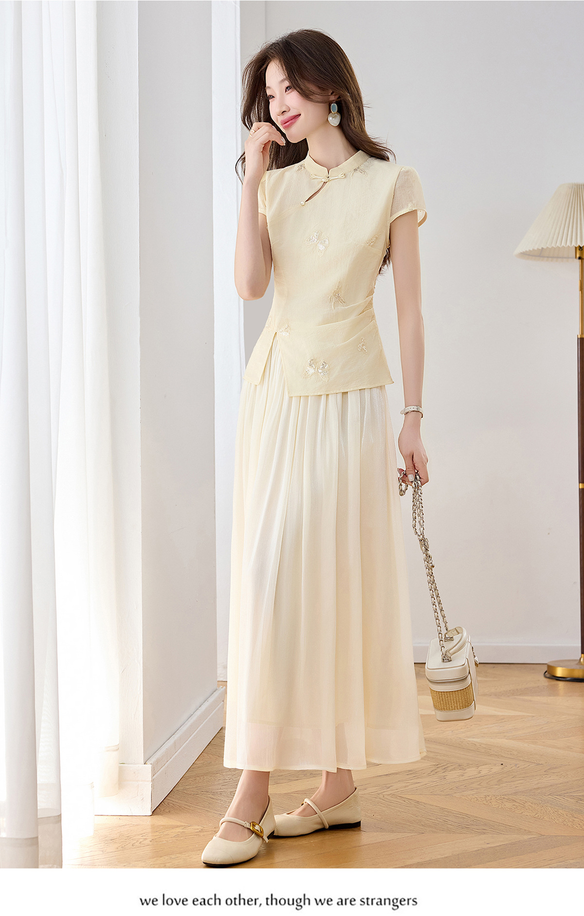Set áo sơ mi thêu hoa kết hợp chân váy midi phong cách tân cổ điển — Màu hồng, màu trắng ngà chi tiết 21