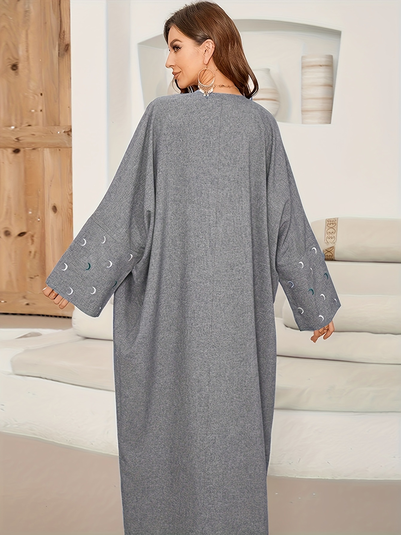 2025 New Cross-Border Bat-Sleeve Muslim Robe, Middle Eastern Elegant Cardigan With Moon Embroidered Sleeves Dress_ecoleips.com
