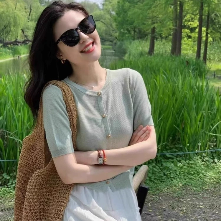 2025 новый летний мятно-зеленый тонкий топ с коротким рукавом из ледяного шелка для женщин, облегающий и стильный