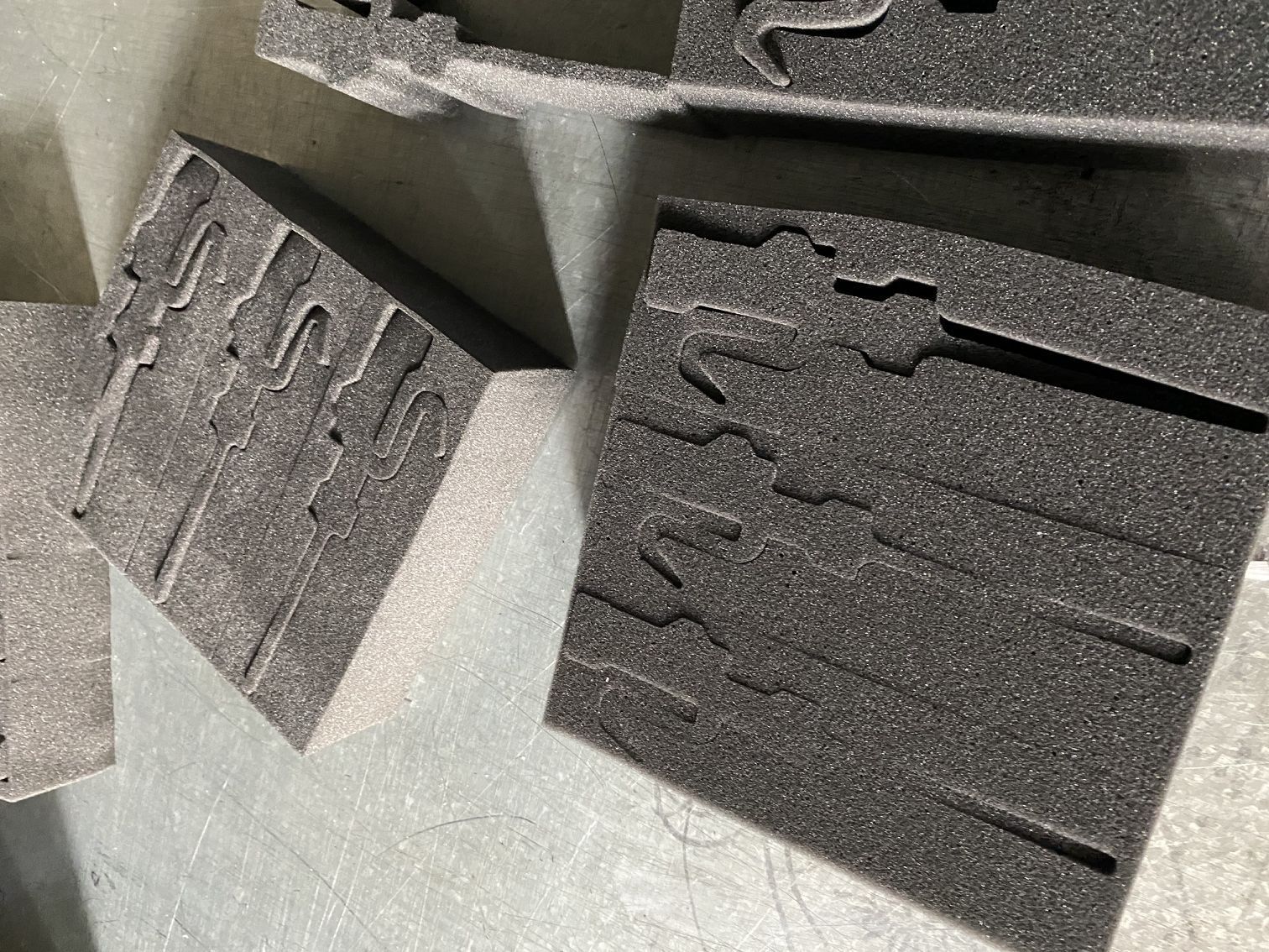 厂家供应黑色30密度高密度海绵/成型异形高密度黑色海绵