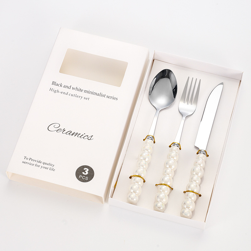 Caja de regalo de cuchillo, tenedor y cuchara de perlas blancas