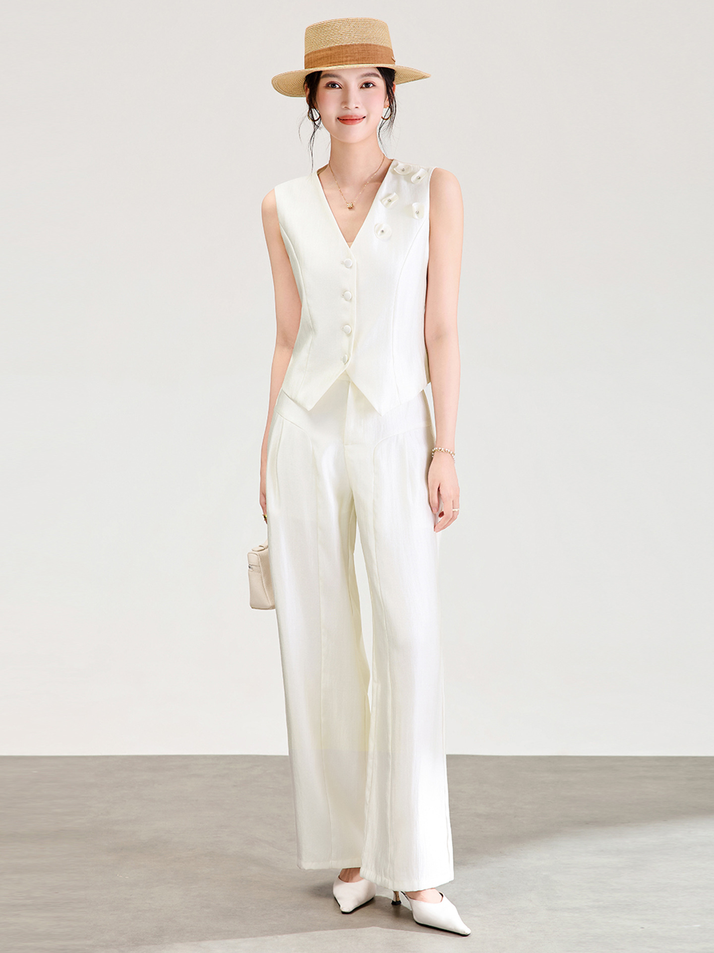 Bộ áo gile và quần ống rộng nữ phối vải linen pha tencel mát mẻ — Màu cà phê