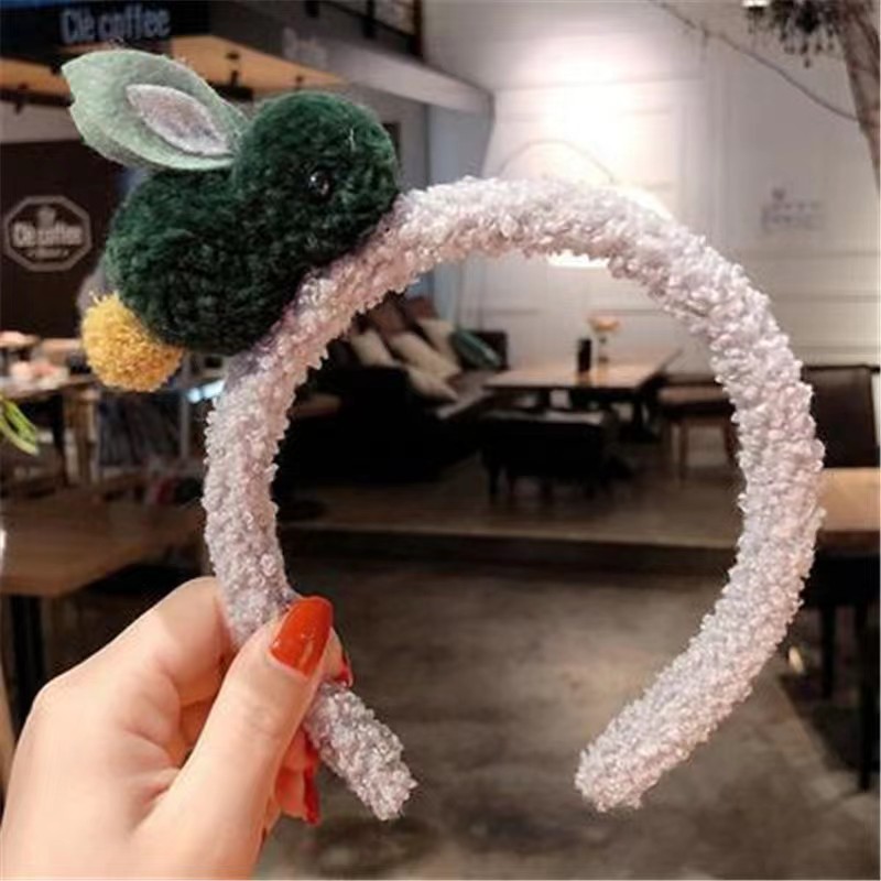 Dark green rabbit hair hoop
