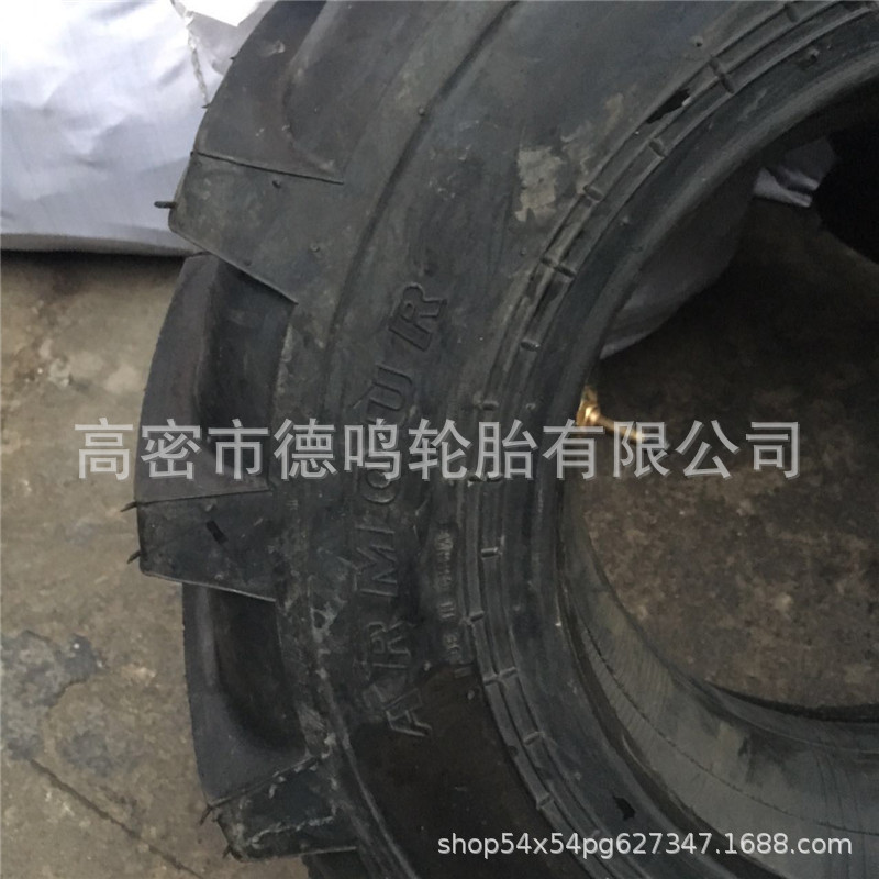 Suministro de neumáticos de tractor 10-15 patrón de espiga agrícola neumático