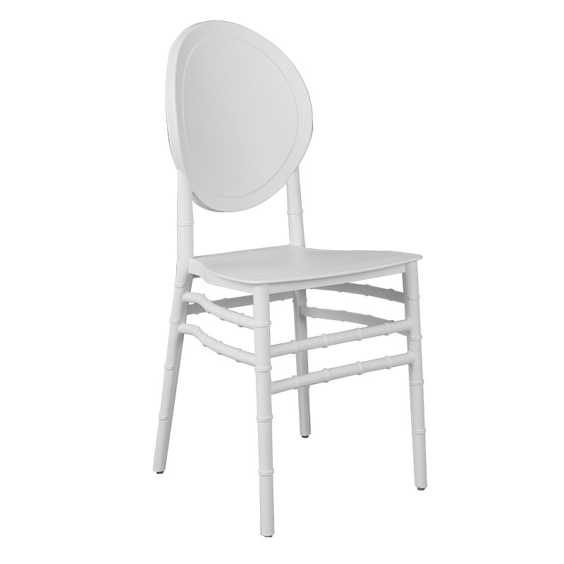 Comercio exterior transfronterizo de plástico PP silla de bambú banquete de césped al aire libre silla de boda respaldo de princesa silla de comedor blanca apilada