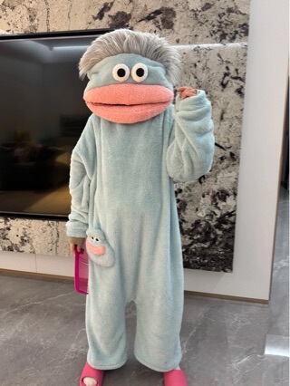 Cartoon Quirky Big-Mouthed Monster One-Piece Pajamas for Women, New Autumn and Winter Style, Fleece-Lined and Thickened Coral Fleece Loungewear That Can Be Worn Outside