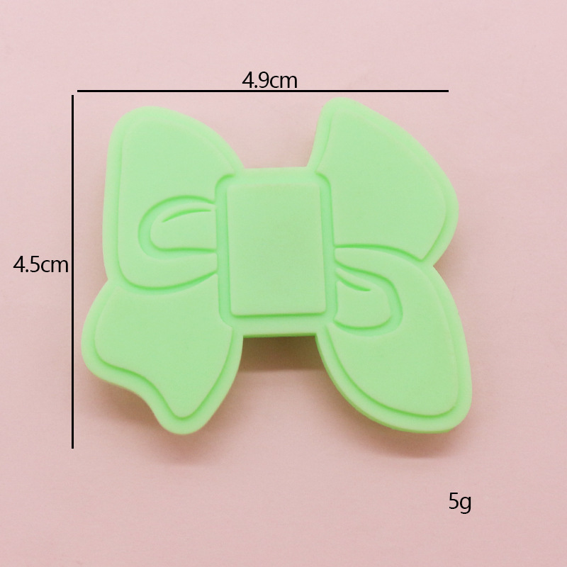 Spot dibujos animados crisantemo hebilla de zapato de pvc goma suave flor personalidad agujero de la decoración del zapato DIY a juego hebilla de zapato ventas directas de fábrica