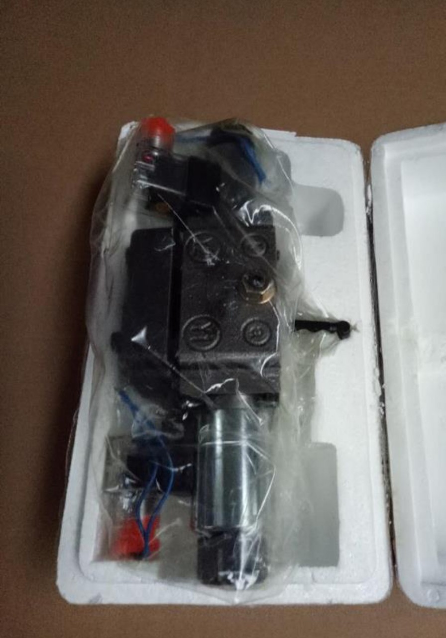 力士乐油泵电磁控制阀力士乐油泵电磁换向阀