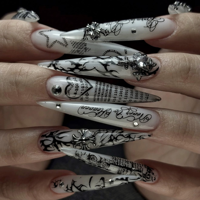 New Gothic Style Cool Long Pointed Wearable Nails Black Flame Dark Series Fake Nails Wholesale New Gothic Style Cool Long Pointed Wearable Nails Black Flame Dark Series Fake Nails Wholesale
