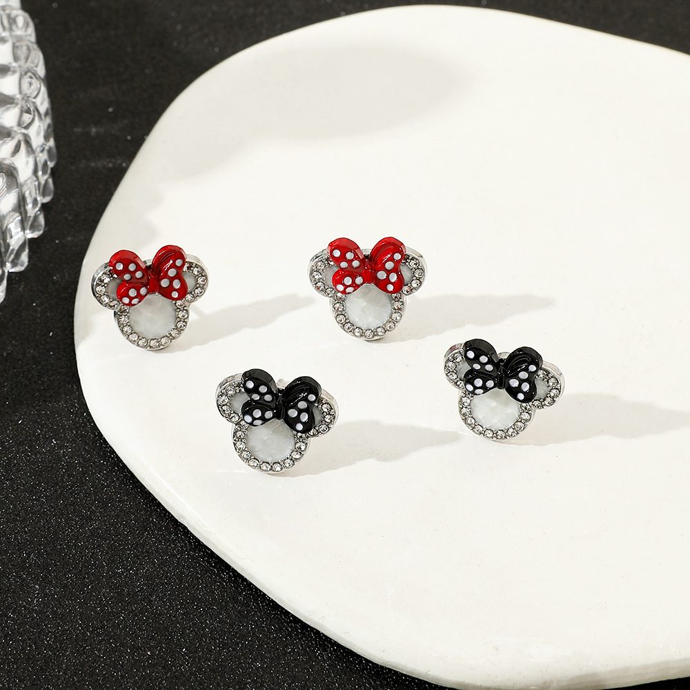 Fresh cute universal earrings with bow