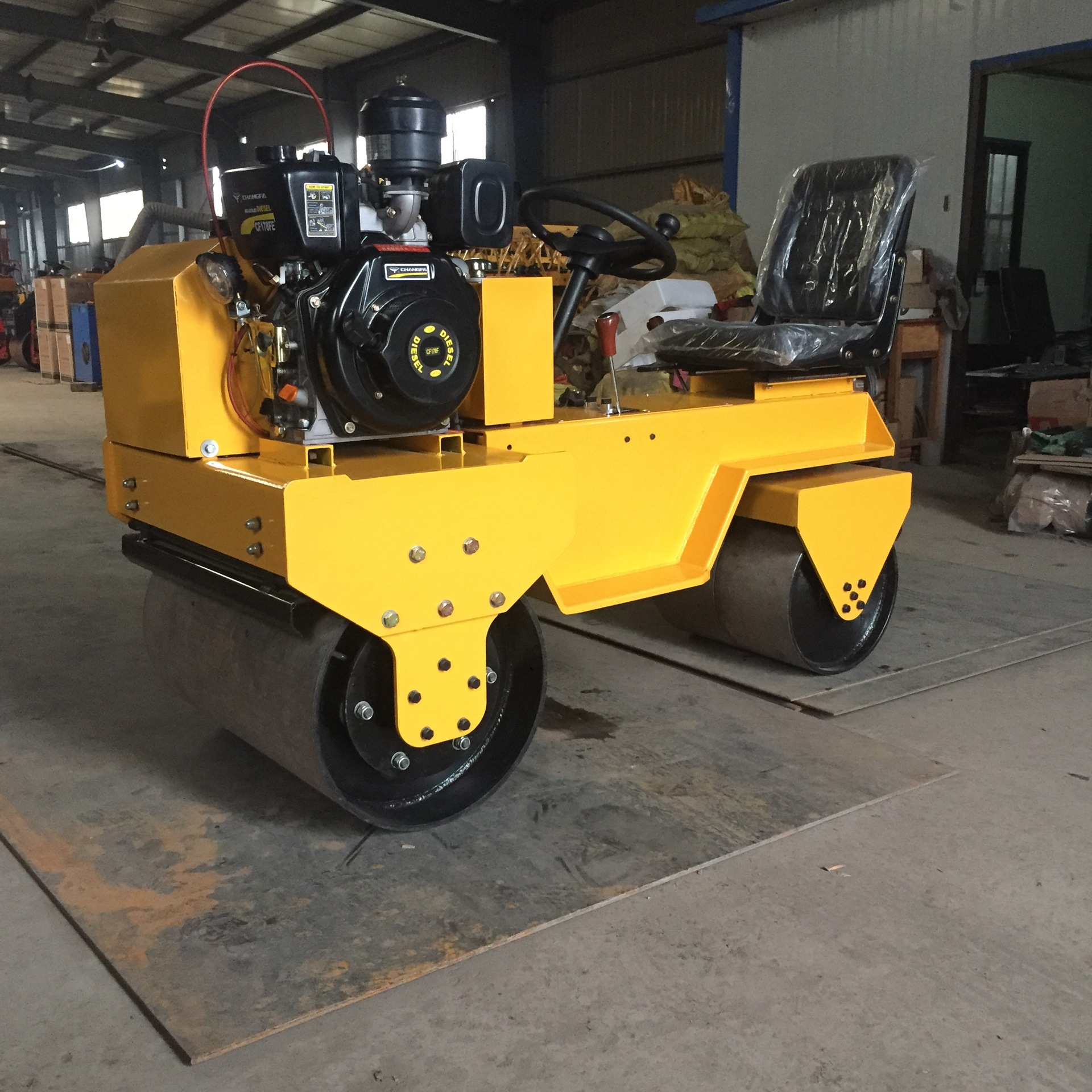 供应850型座驾式振动压路机 双钢轮振动压实机 源厂直供实惠耐用