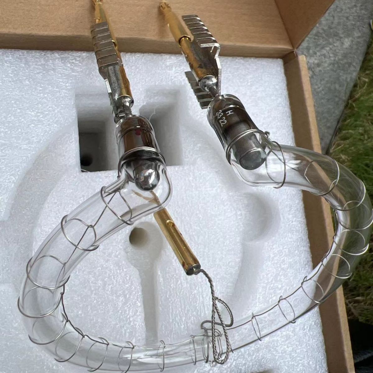 Solar testing components, xenon lamps, simulated xenon lamps, photovoltaic xenon lamps, simulated sunlight.