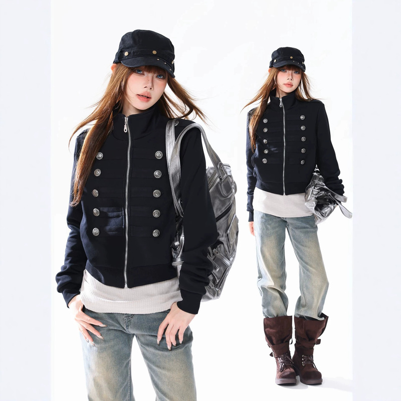 Retro court-style Napoleon double-breasted short sweatshirt for women, autumn design with a stand-up collar, elongating silhouette, and structured shoulders Retro court-style Napoleon double-breasted short sweatshirt for women, autumn design with a stand-up collar, elongating silhouette, and structured shoulders