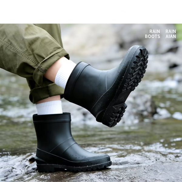 Anti-slip and wear-resistant men's short-tube rain boots