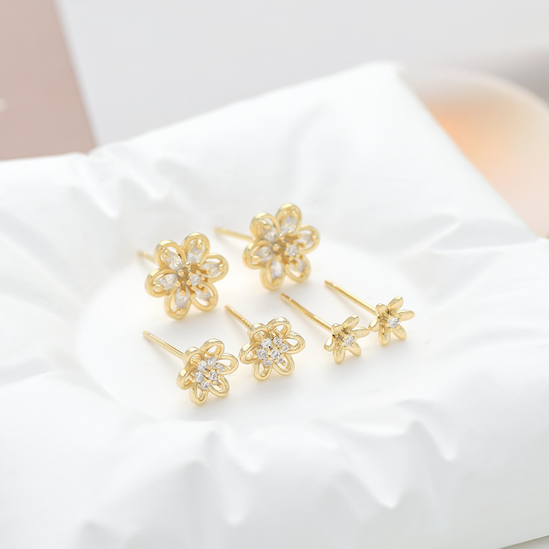 1 Set Sweet Flower Plating Inlay Copper Zircon Ear Studs display picture 2