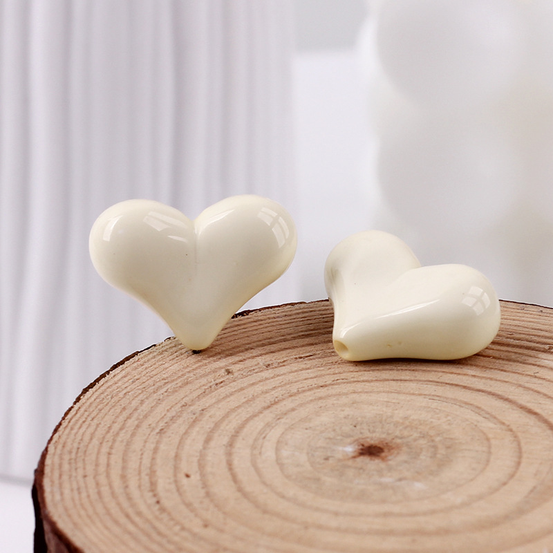 2g Weight Beads Jewelry Making Type DIY Ornament Accessories Classification 1 Piece Quantity Acrylic Material Heart Shape Pattern All Seasons Season Sweet, Simple Style Style 1 Piece Acrylic Heart Shape Beads DIY Ornament Accessories 4