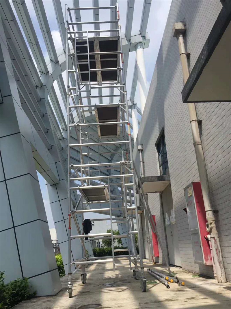 德标可移动脚手架 铝合金带梯居家办公楼SGS TUV证书双宽斜爬脚手