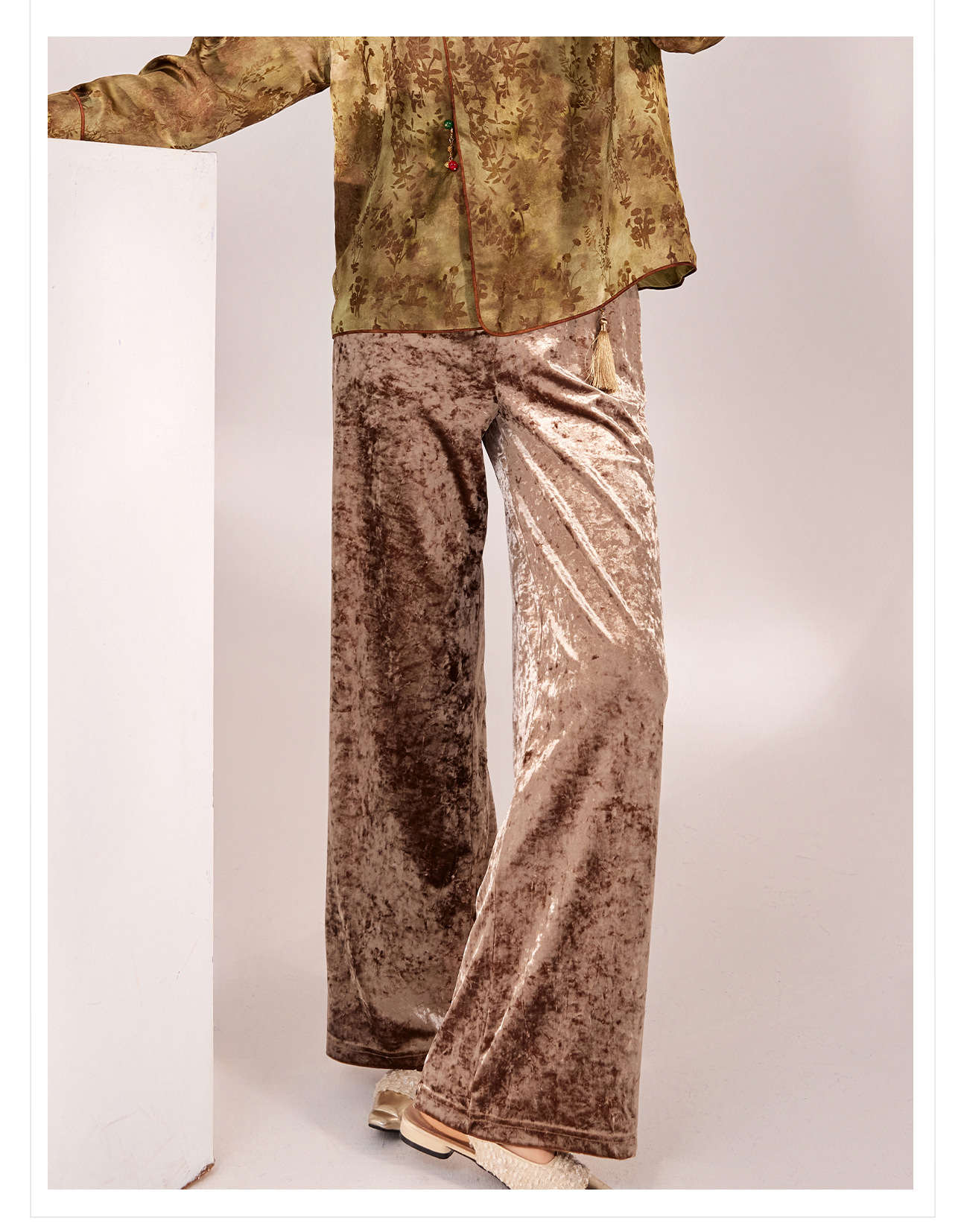 Quần ống rộng nhung lụa kiểu Trung Quốc mới, jacquard màu trơn, phong cách văn nghệ — Màu đen, Màu vàng, Màu hồng, Màu mơ chi tiết 16