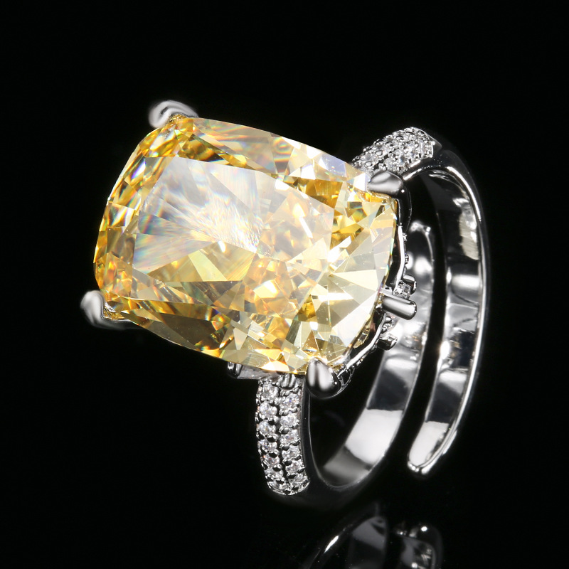 Otoño e invierno nuevo estilo Zhuang Shengsheng joyería fondo de cobre chapado en oro diamante de alto carbono flor de hielo diamante cuadrado con incrustaciones de cobre anillo de temperamento femenino 12*16